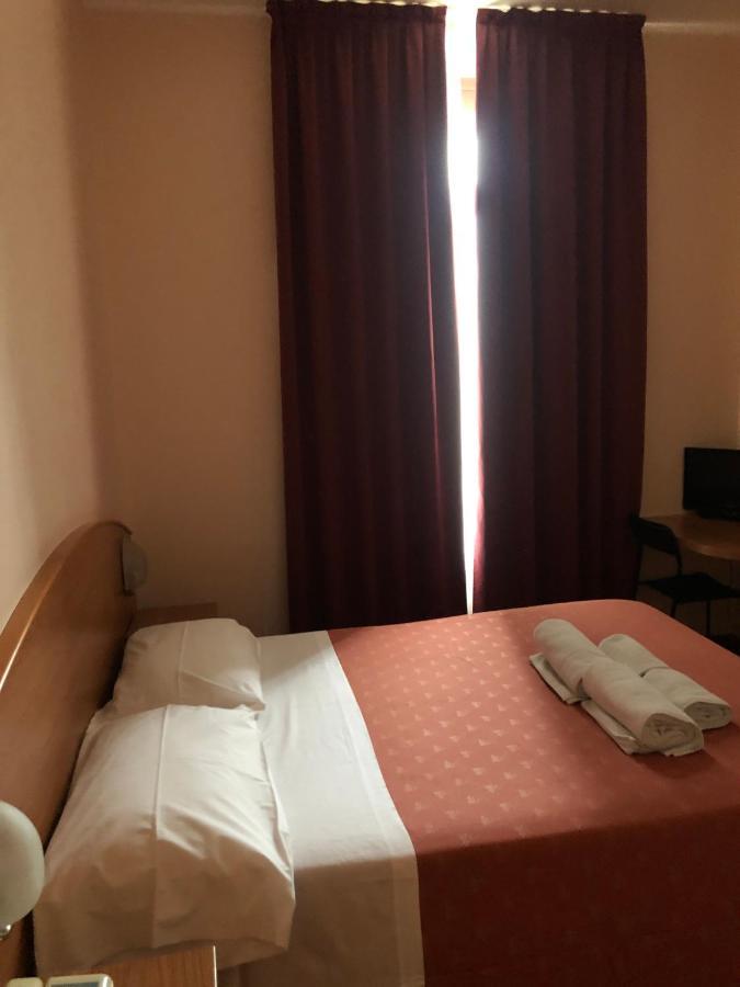 Hotel Nuovo Milan Exterior photo