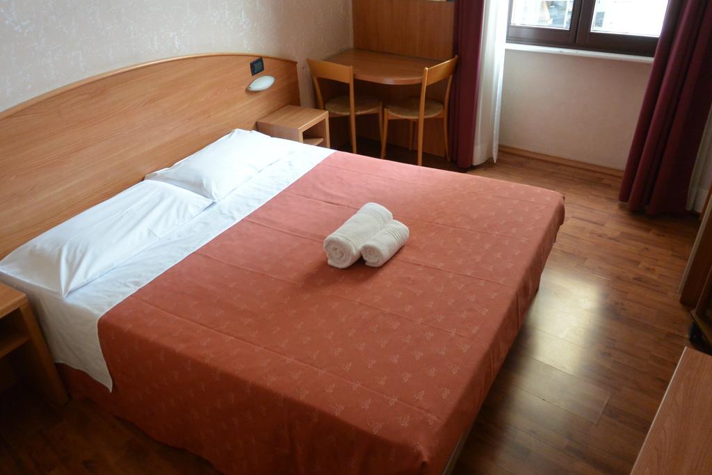 Hotel Nuovo Milan Room photo